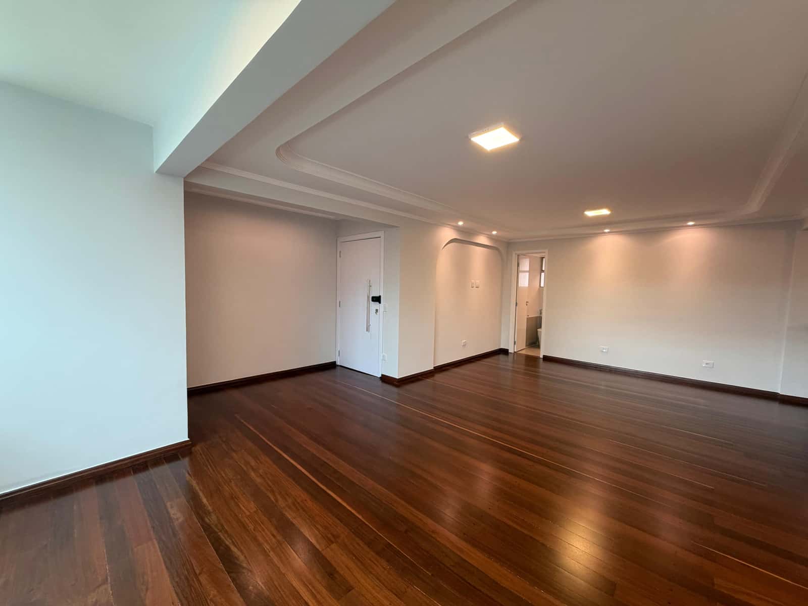 Apartamento Edifício Grécia 160m²