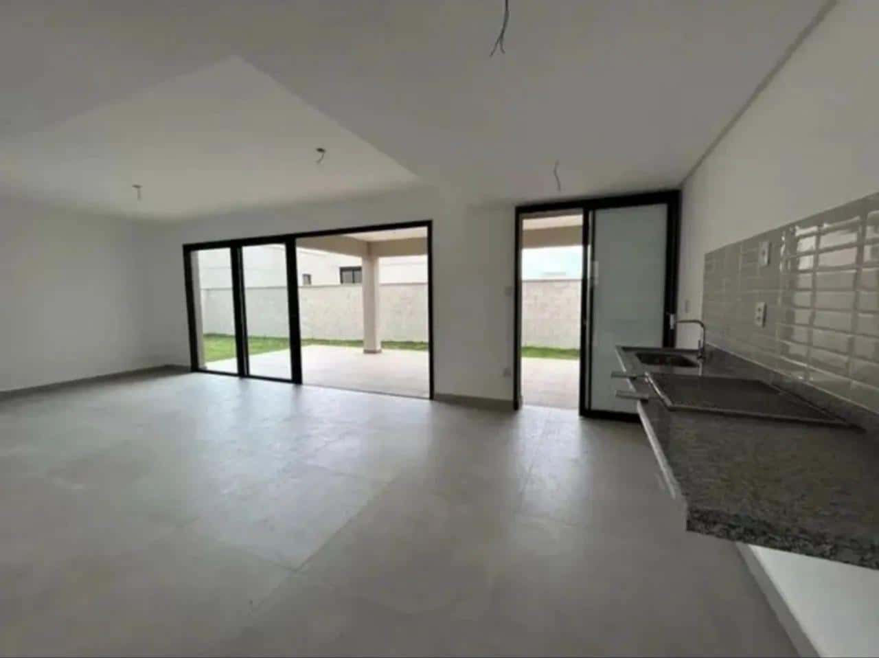 Sobrado Jardins Marselha 181M²