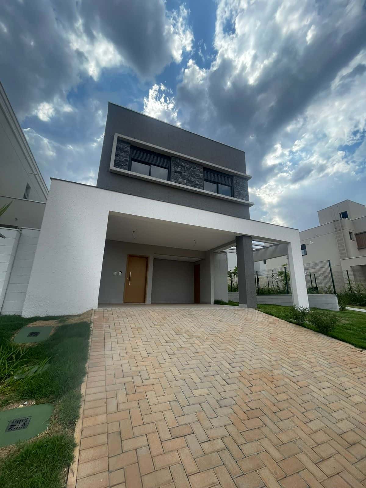 Sobrado no Jardins Lyons 302m²