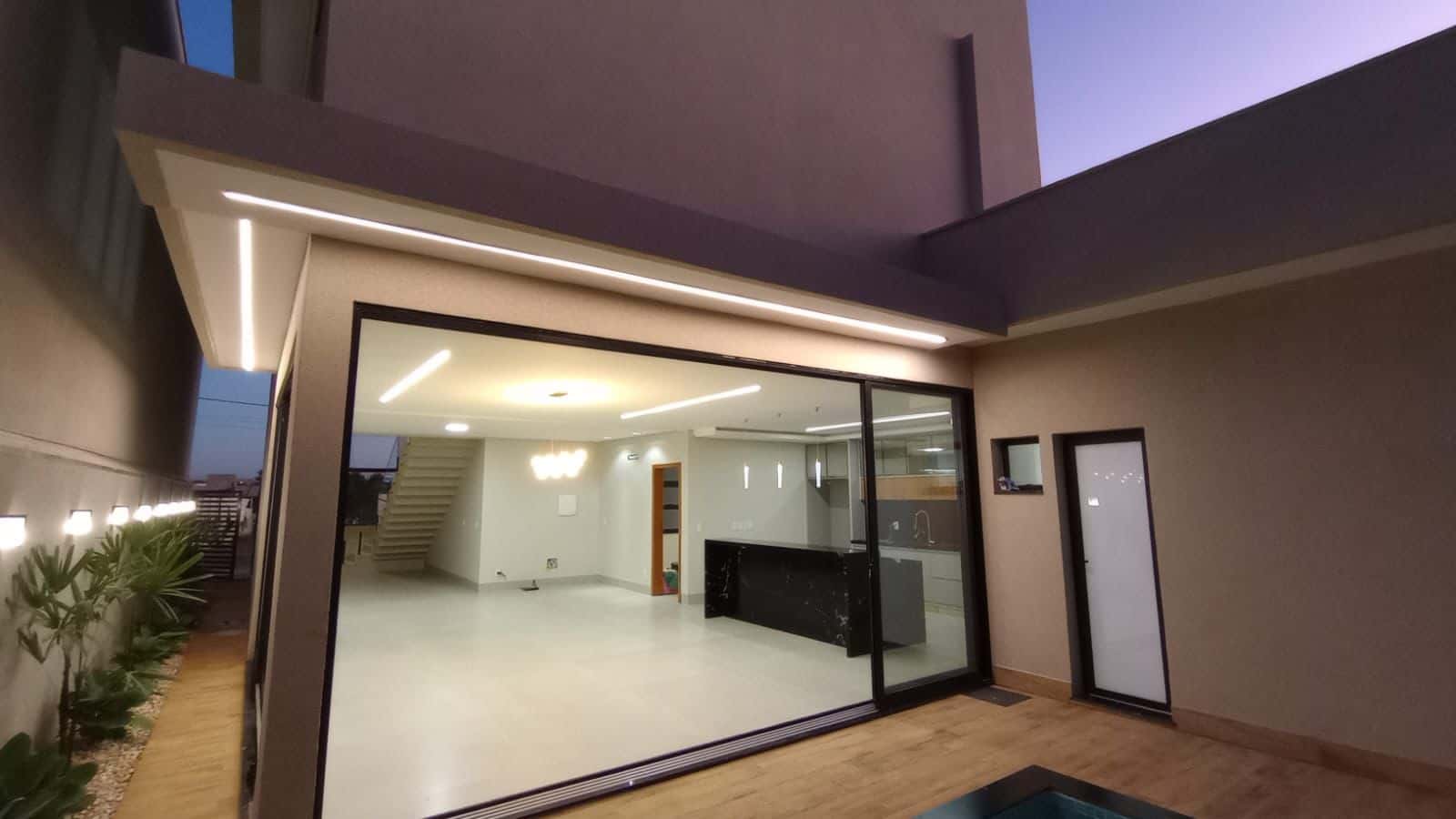 VENDE-SE CASA JARDINS SEVILHA