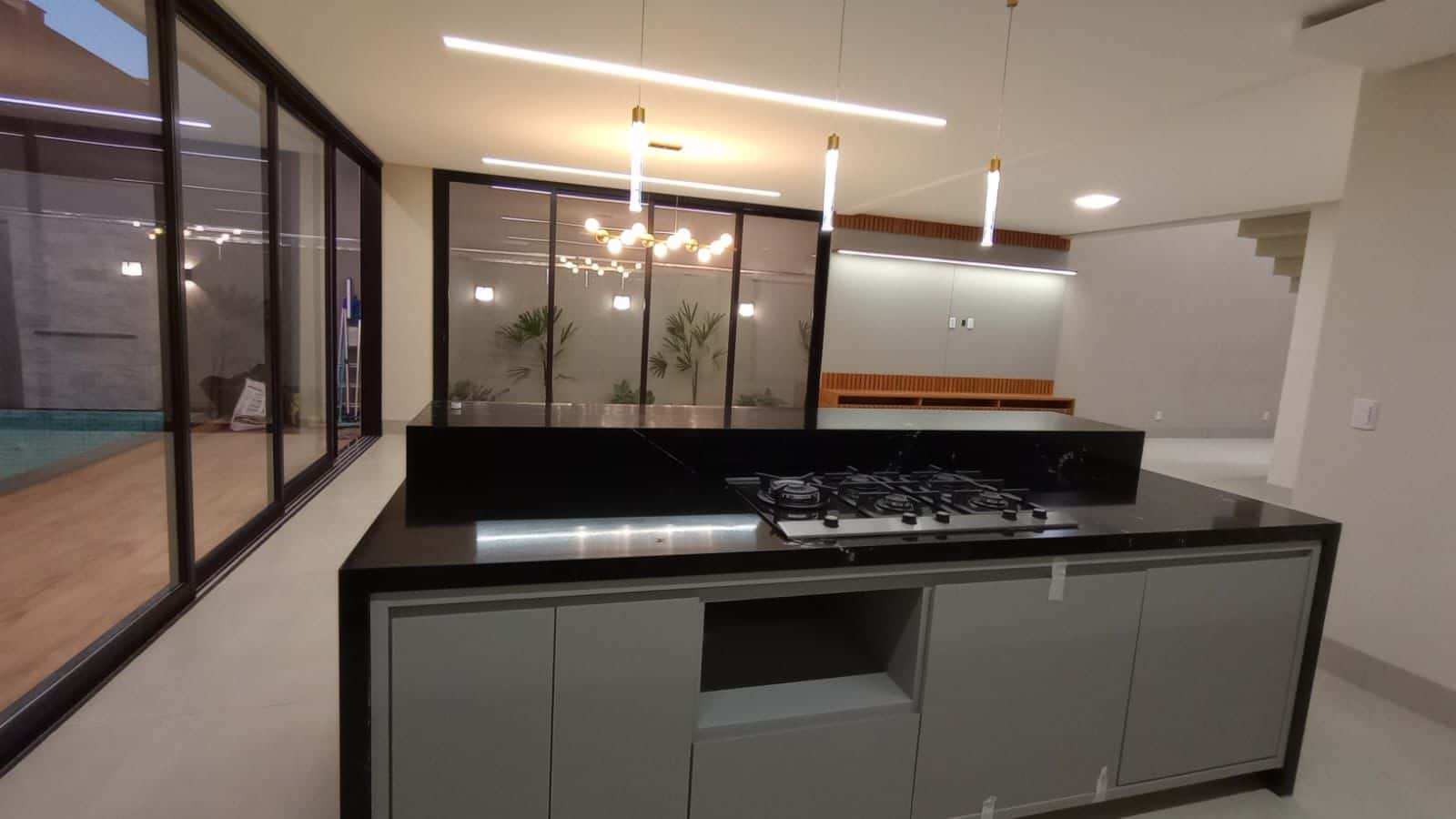 VENDE-SE CASA JARDINS SEVILHA