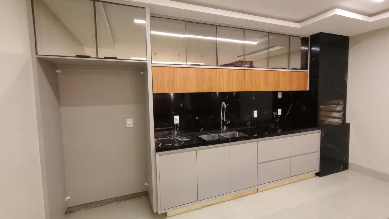 VENDE-SE CASA JARDINS SEVILHA