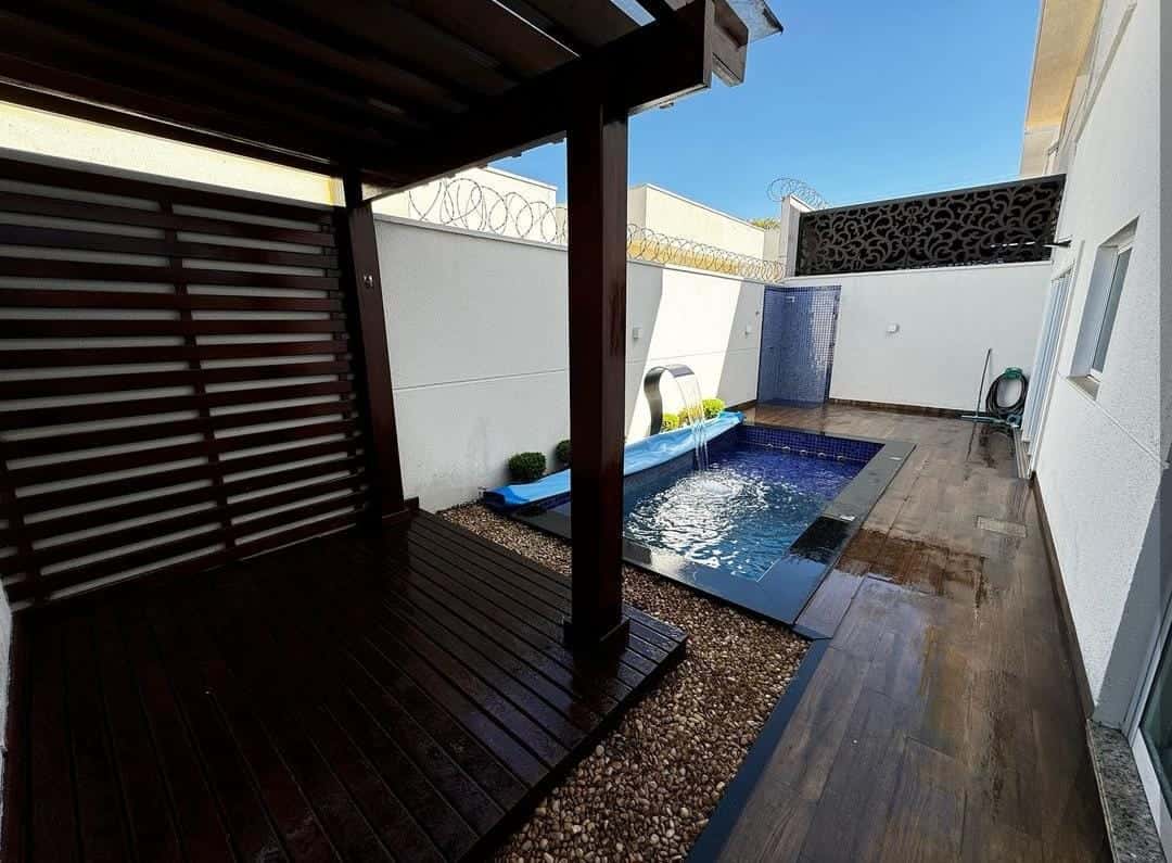 Sobrado Condomínio Ilha Bela 2 239m²