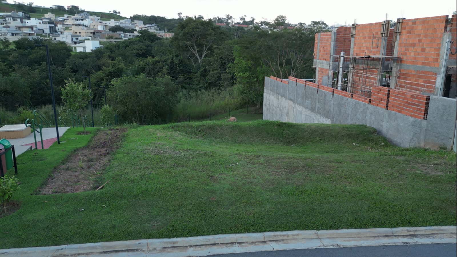 LOTE JARDINS NAPÓLES