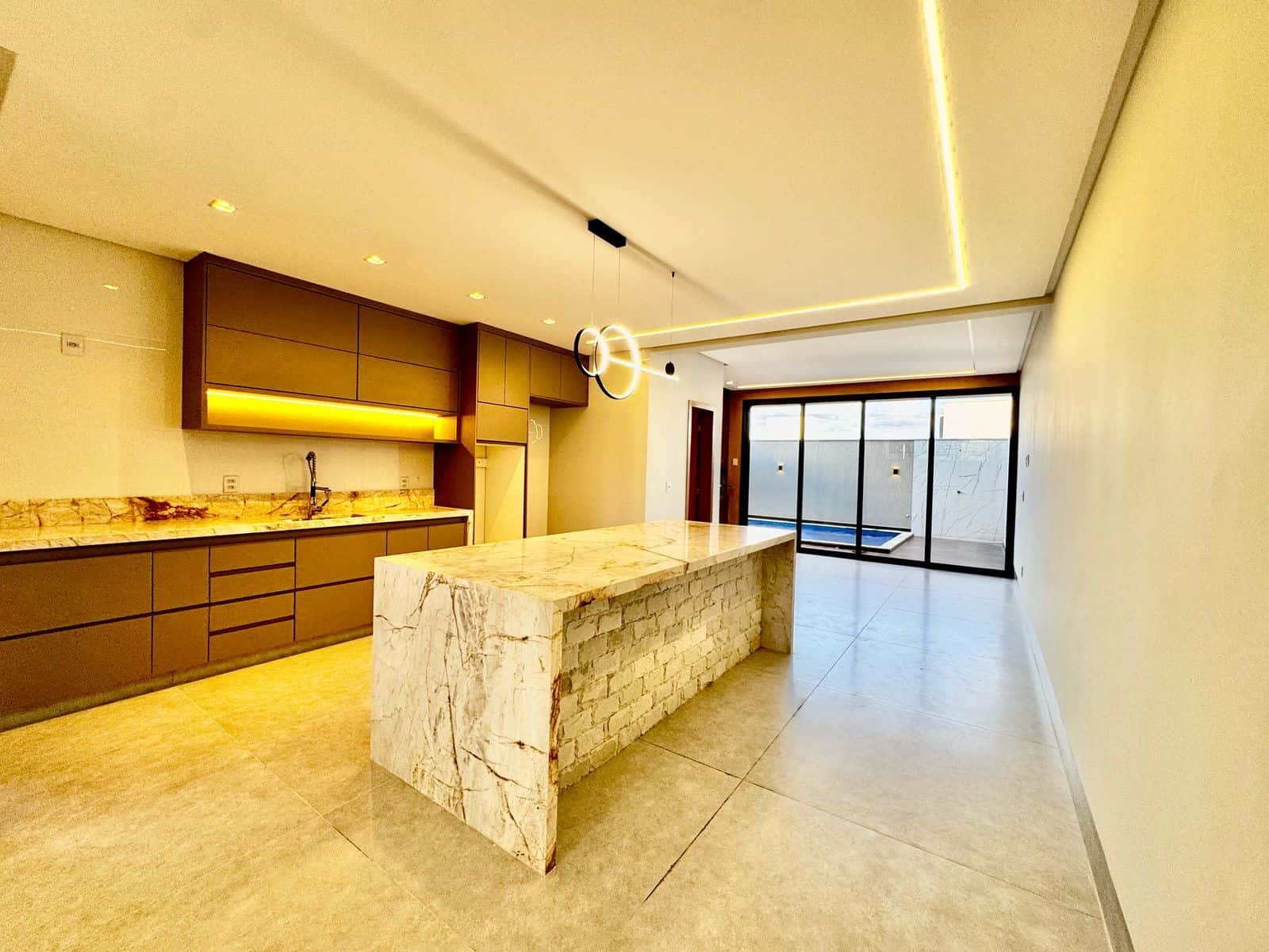 Casa Jardins Nápoles 360m²