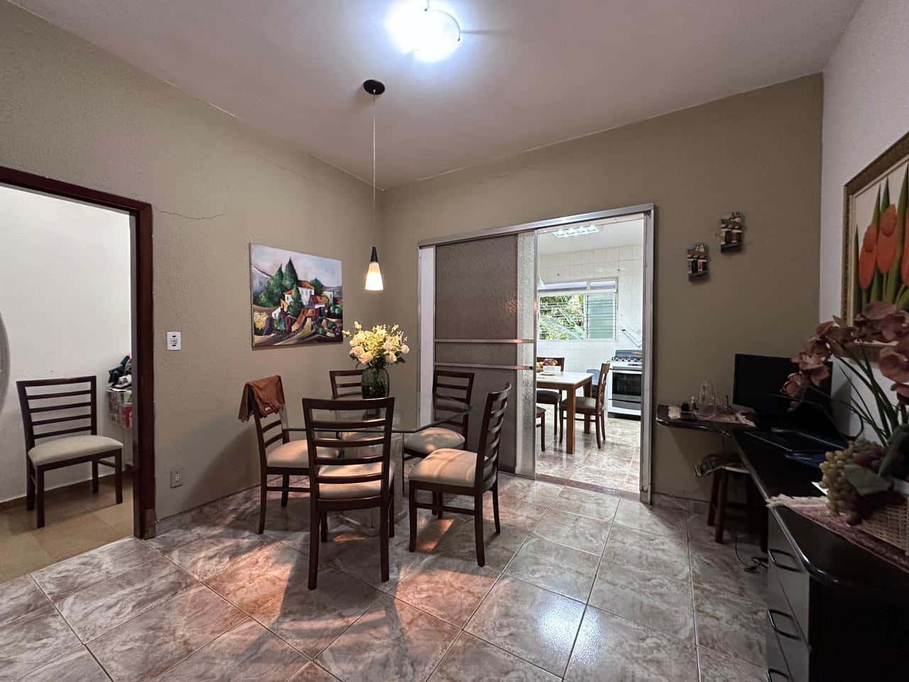 Casa Setor Aeroporto 700m²