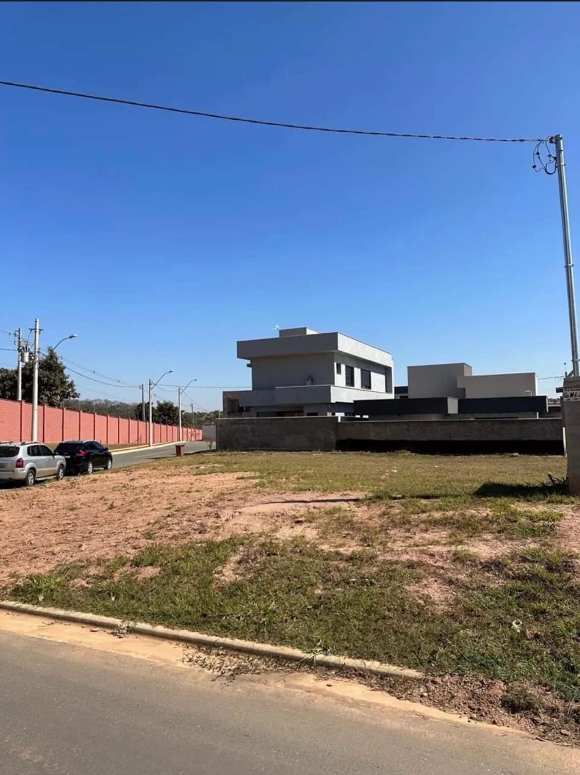 Lote de esquina Jardins Porto 390m²