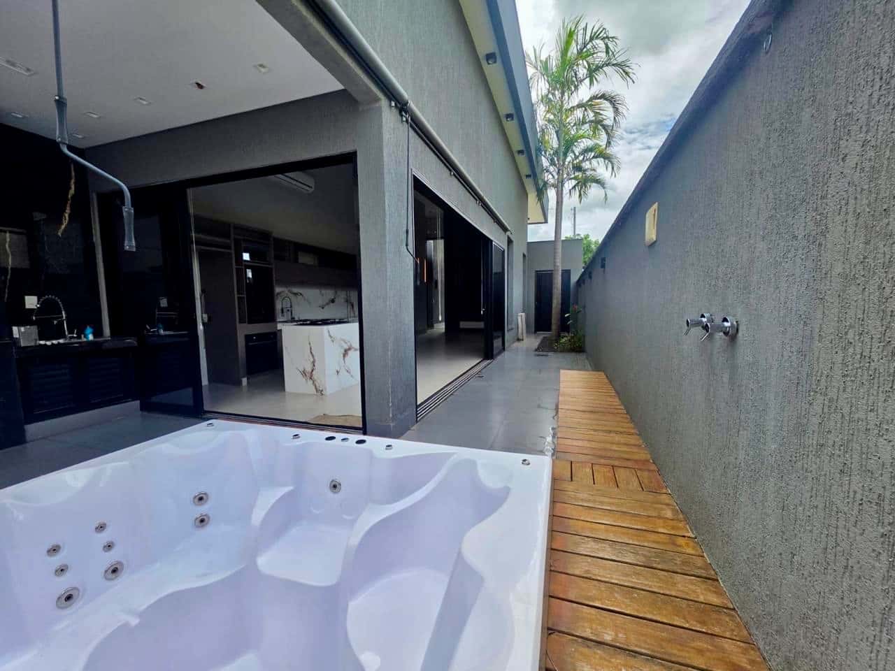 Casa Condomínio Parqville Pinheiros 300m²