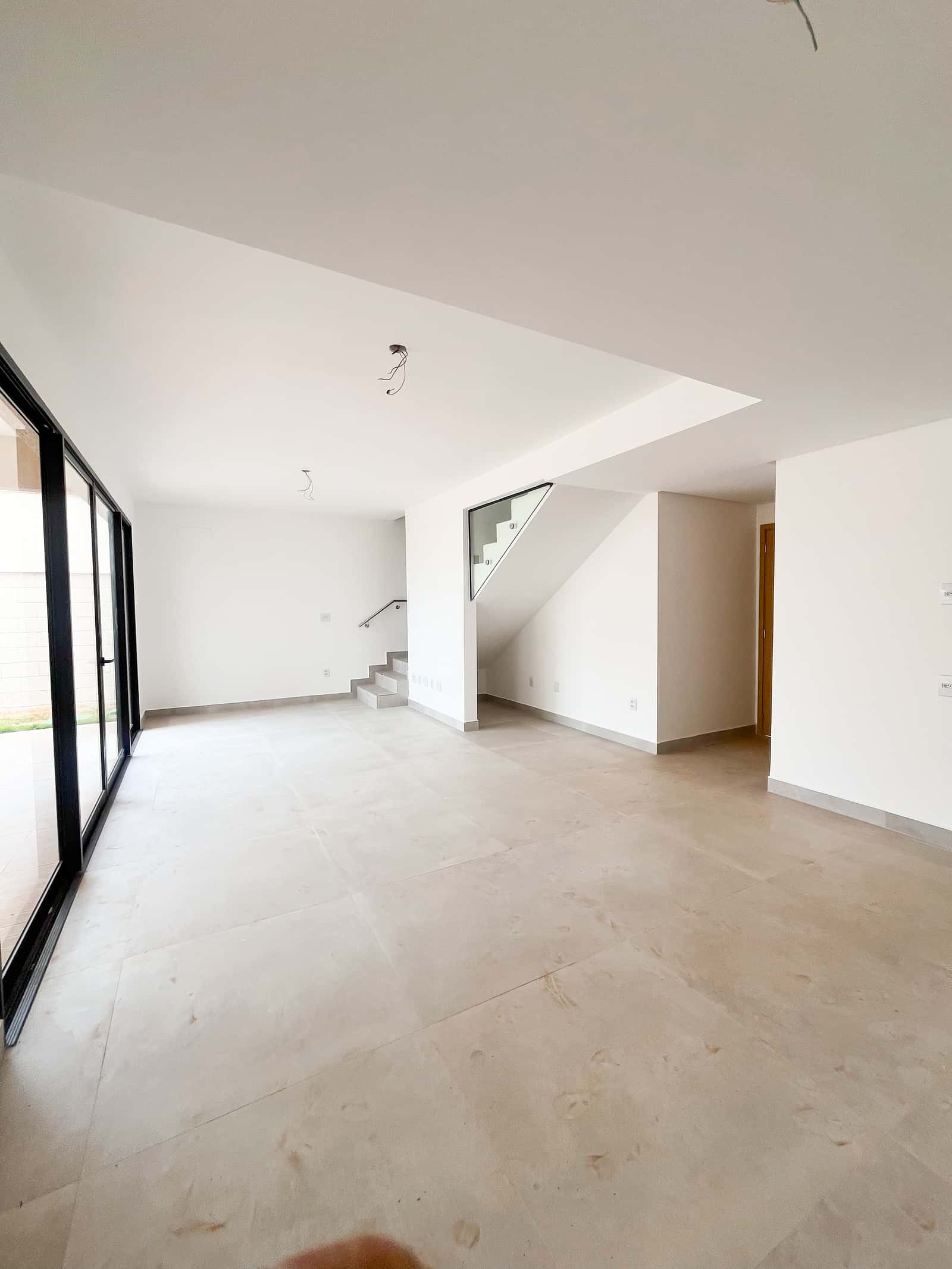 Sobrado Jardins Marselha 181m²