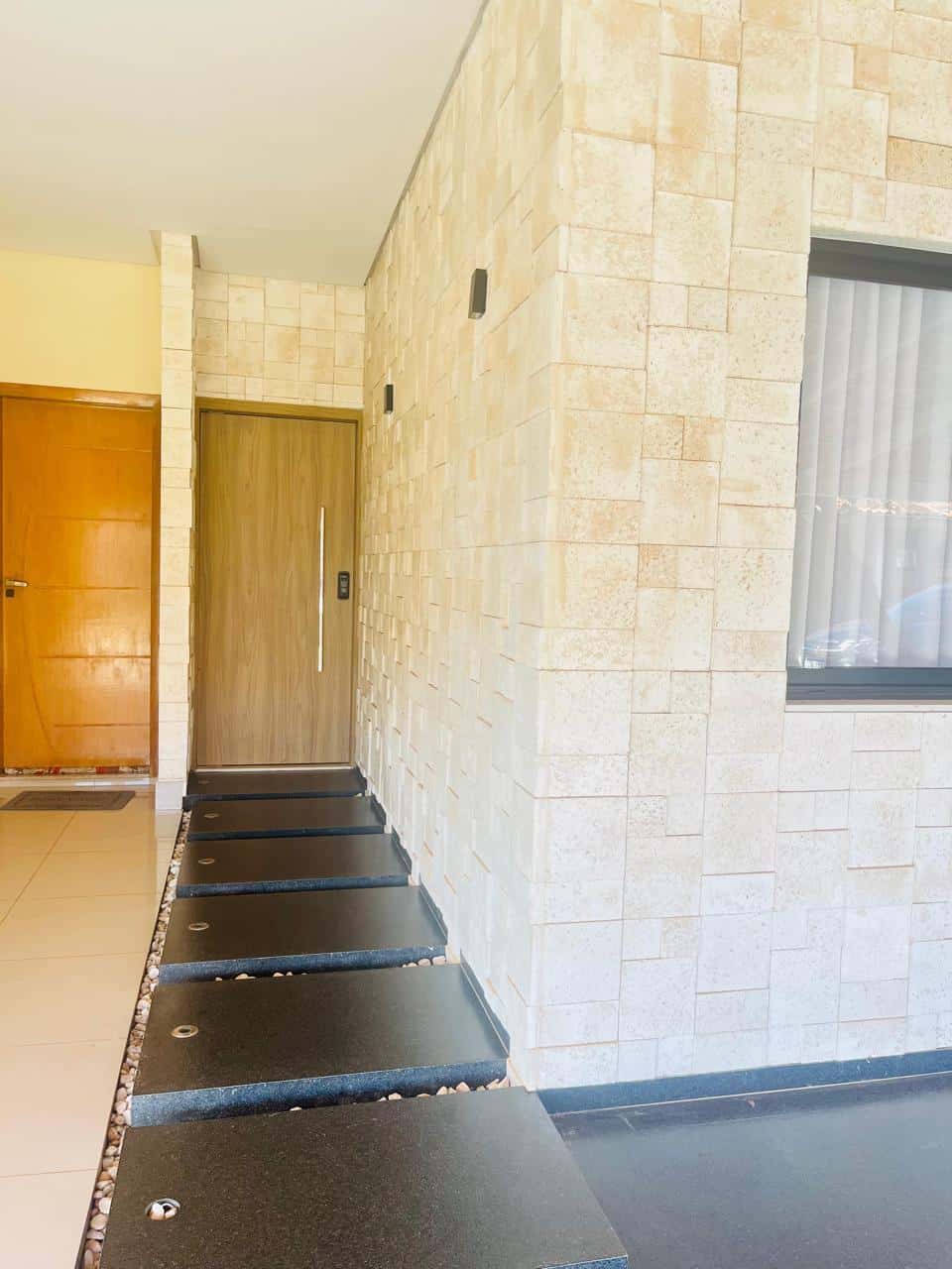 Casa Cond. Flores De Goiás 210m²