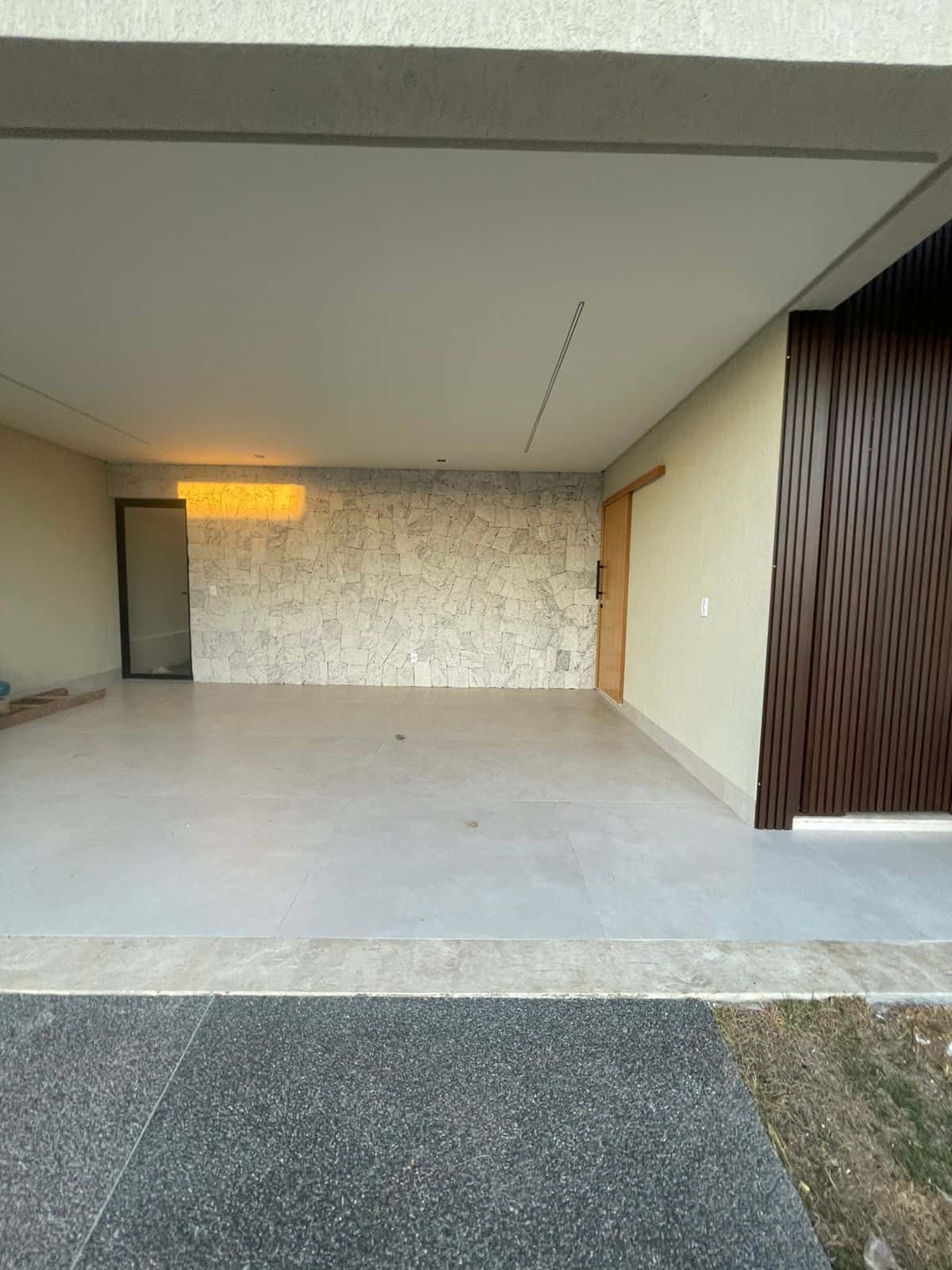 Sobrado Condomínio Jardins Capri 248m²