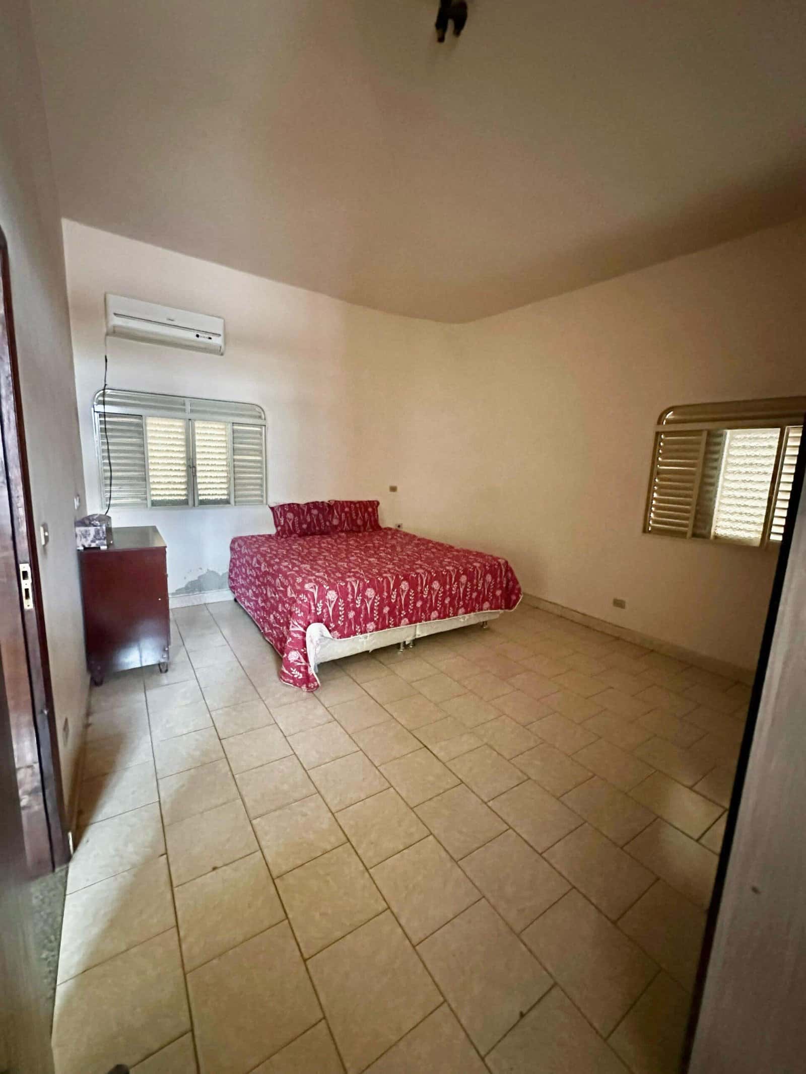 17B1A114-F559-4612-8EA8-9D63EDE47CF1