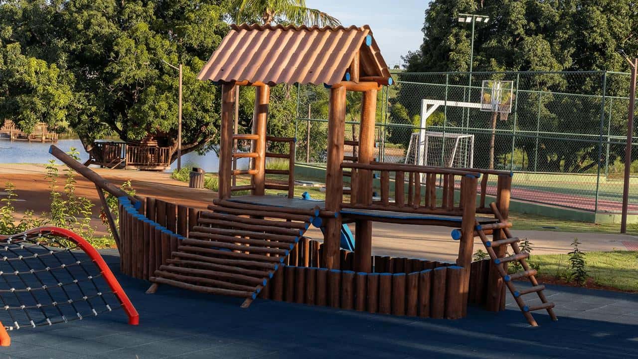 Lote No Parqueville Quaresmeira em Trindade - 299m²