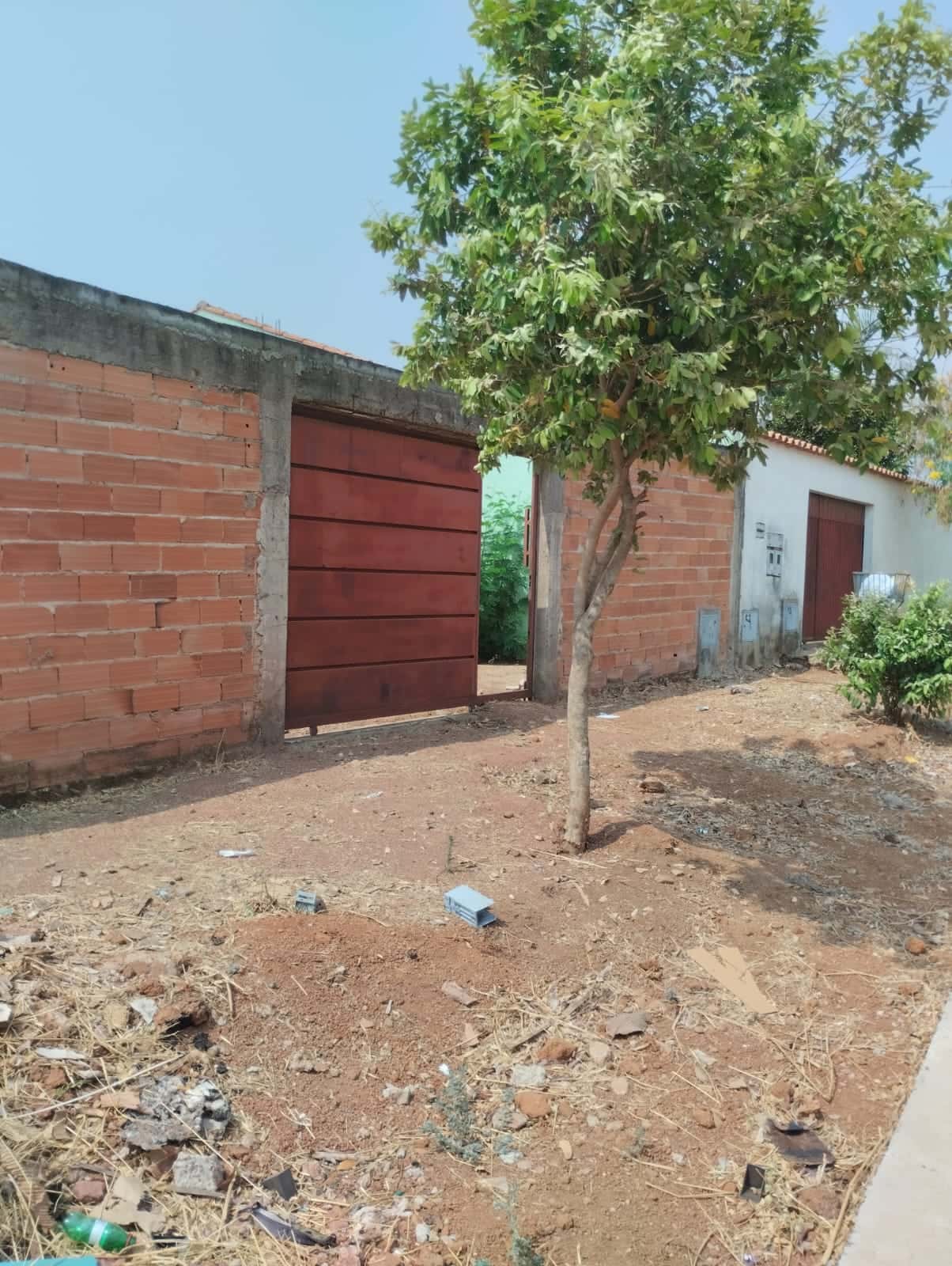 LOTE DE ESQUINA NA VILA OLIVEIRA – 444m²