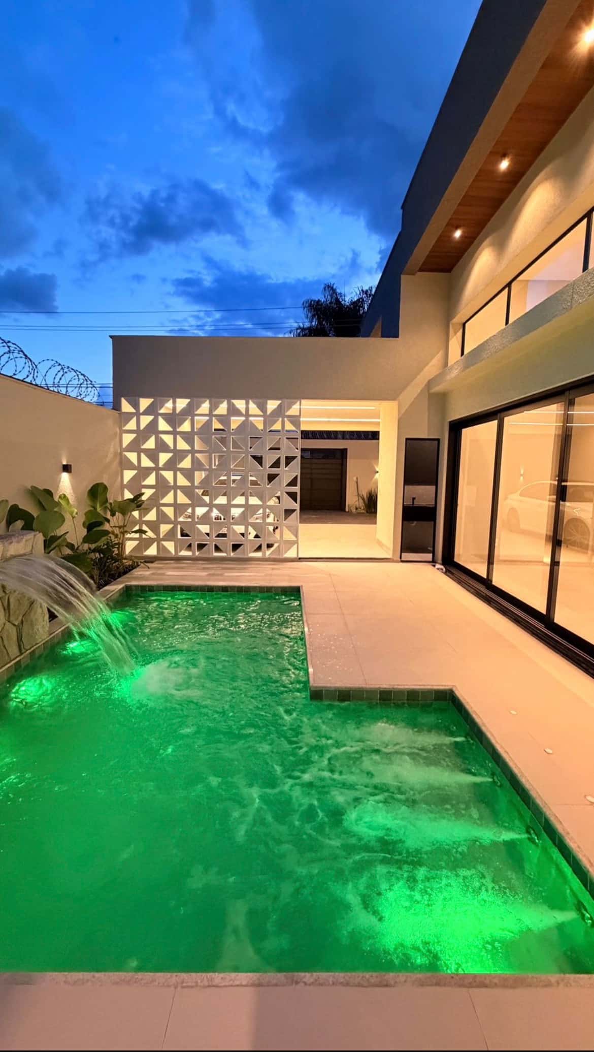 Casa Térrea Jardim Atlântico 248m²