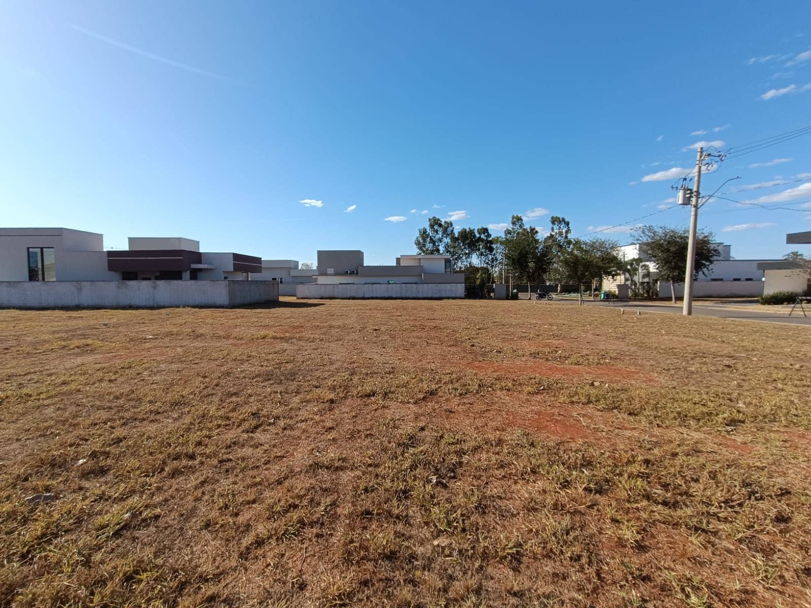 Lote Quitado 308m² Cond. Terras Alpha II