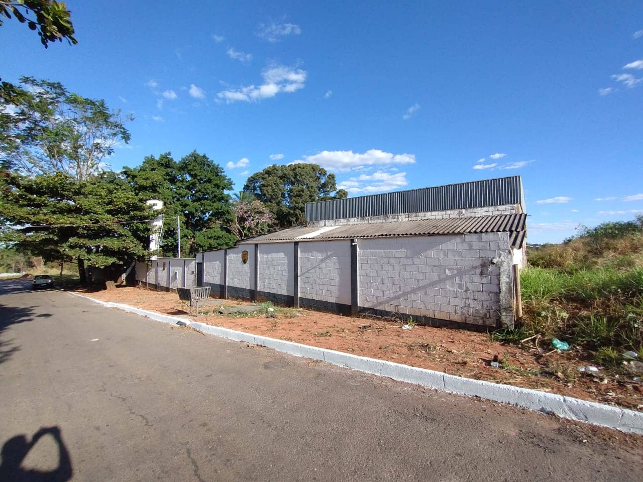 Área comercial 9.200m²