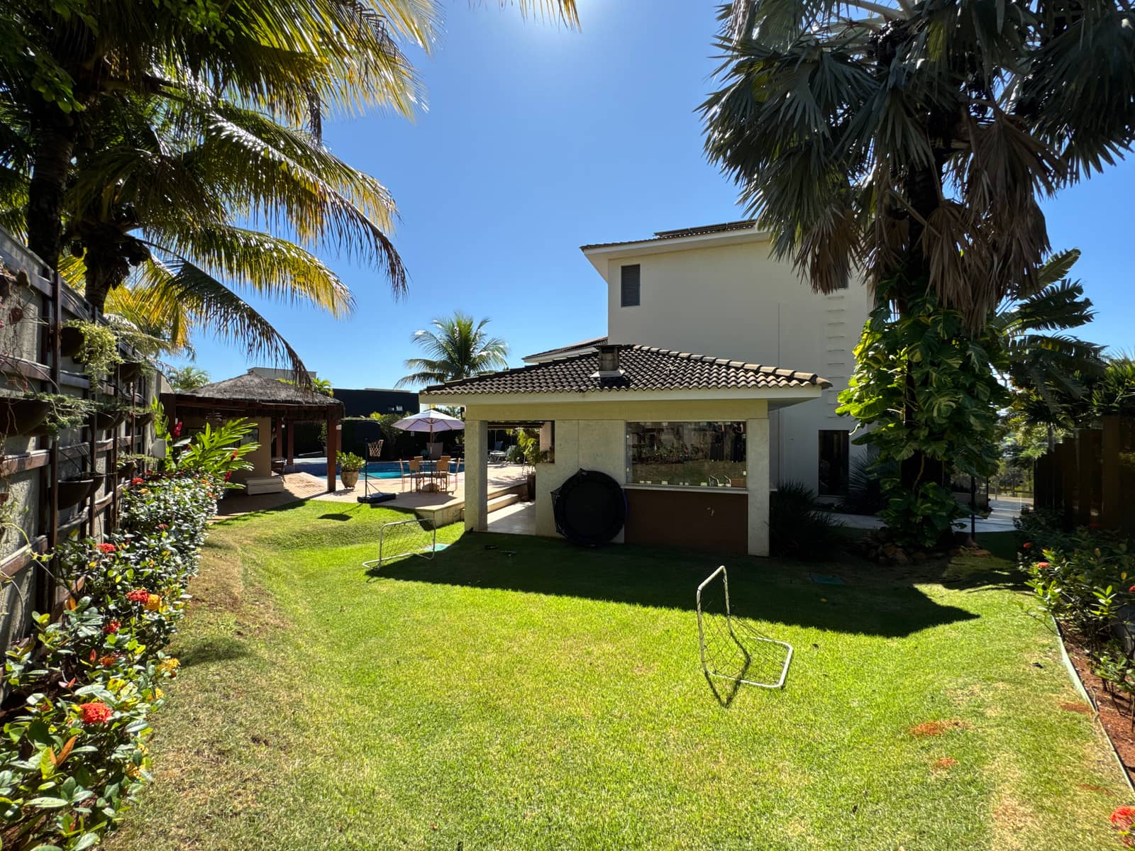 Sobrado Alphaville Ipês  817m²