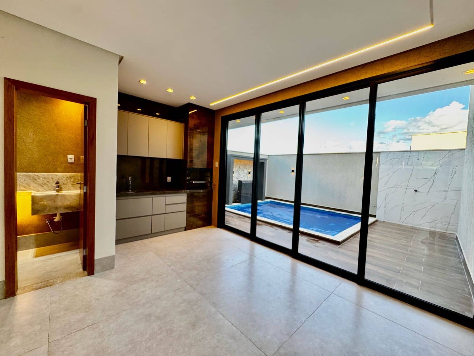 Casa Jardins Nápoles 360m²