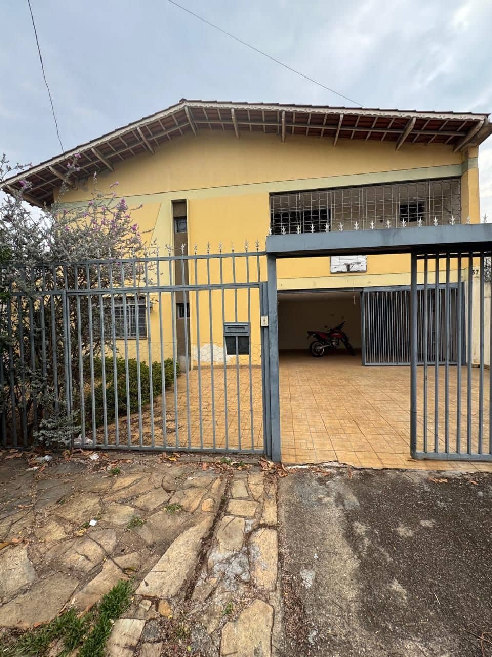 Sobrado Setor Aeroporto 324 m²