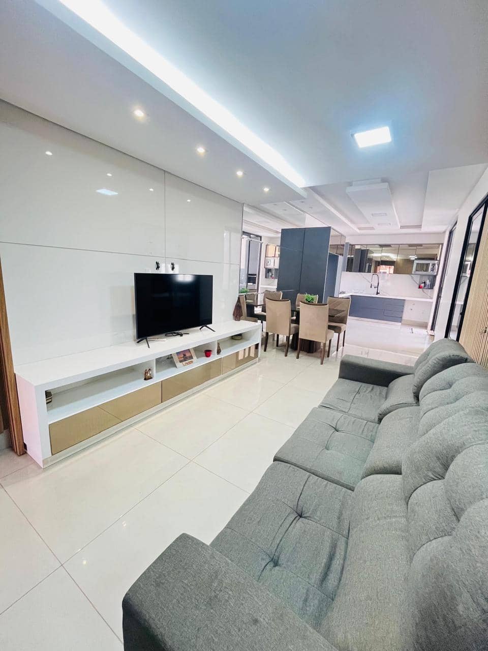 Casa Cond. Flores De Goiás 210m²