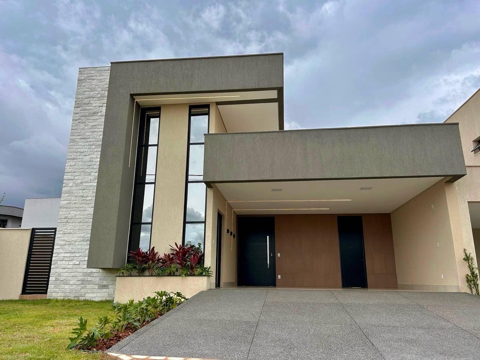 Casa Térrea Condomínio Parqville Jacarandá 156 m²