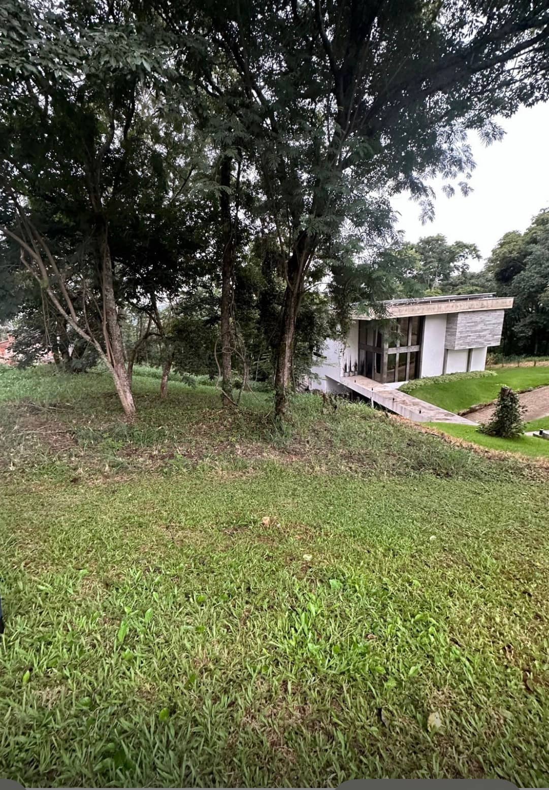Área Aldeia do Vale 2.525m²