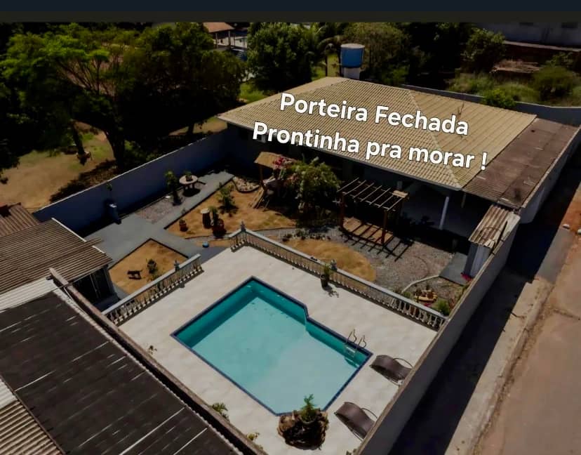 Casa em Aparecida de Goiânia 240m²
