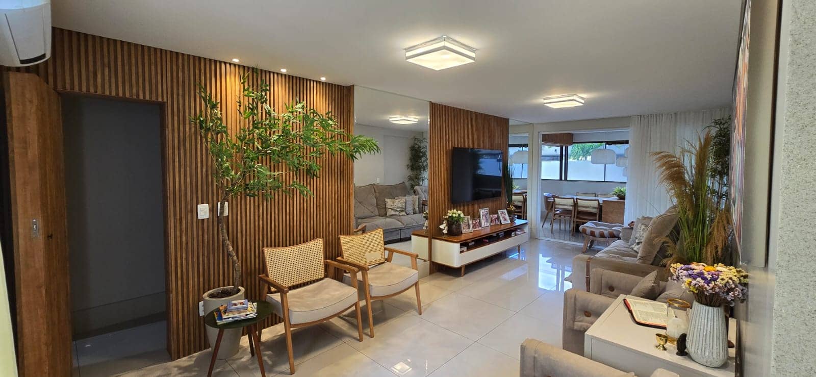 Apartamento à Venda – Setor Bueno Localização privilegiada, a apenas 140 metros do Goiânia Shopping