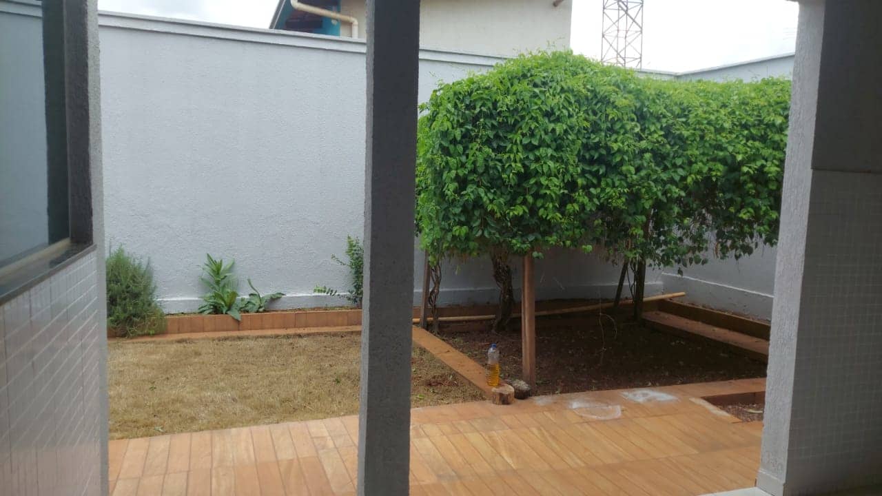 Casa Térrea Parque das Flores 222 m²