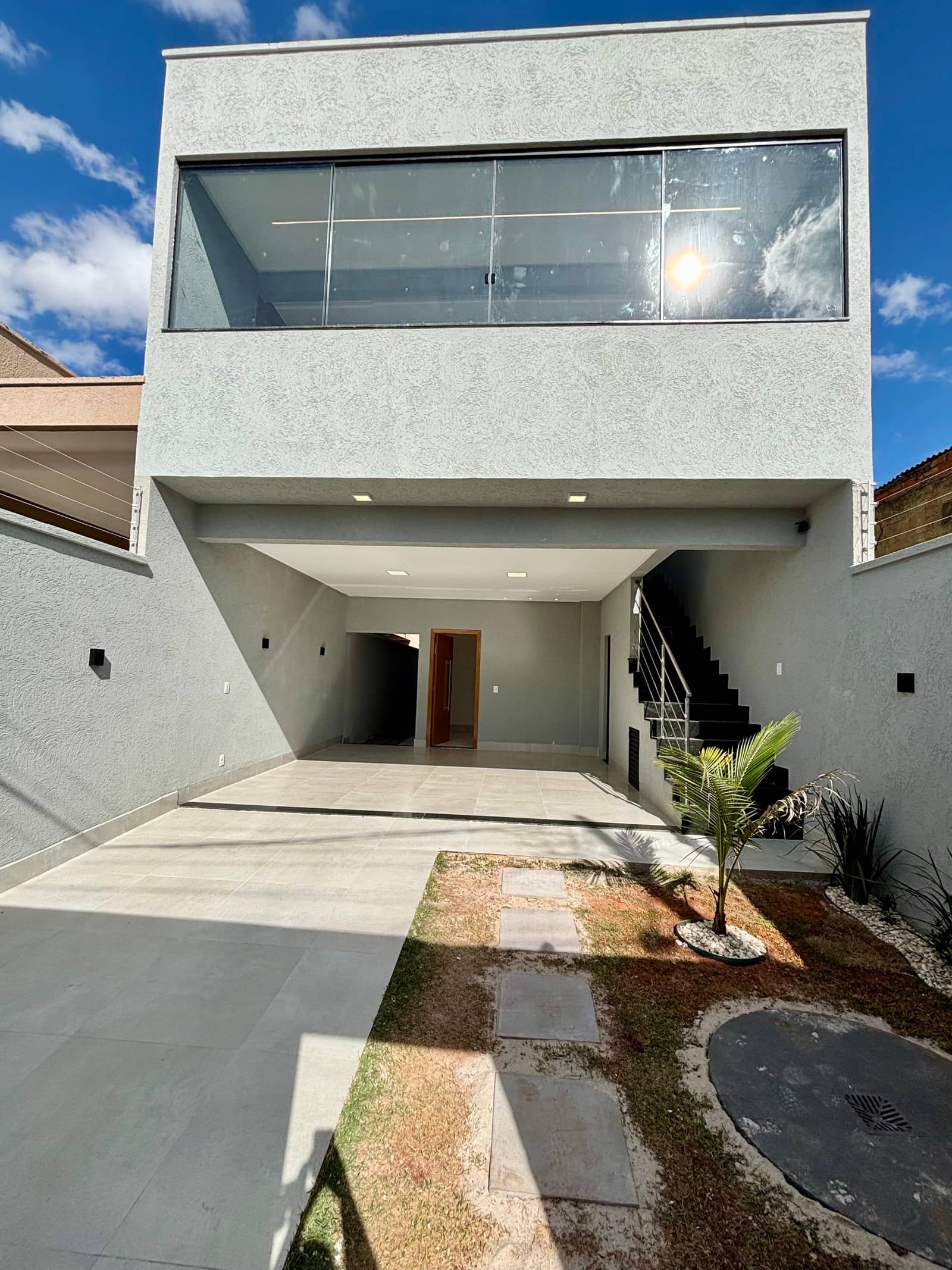 Casa Sobrado Village garavelo 165m²