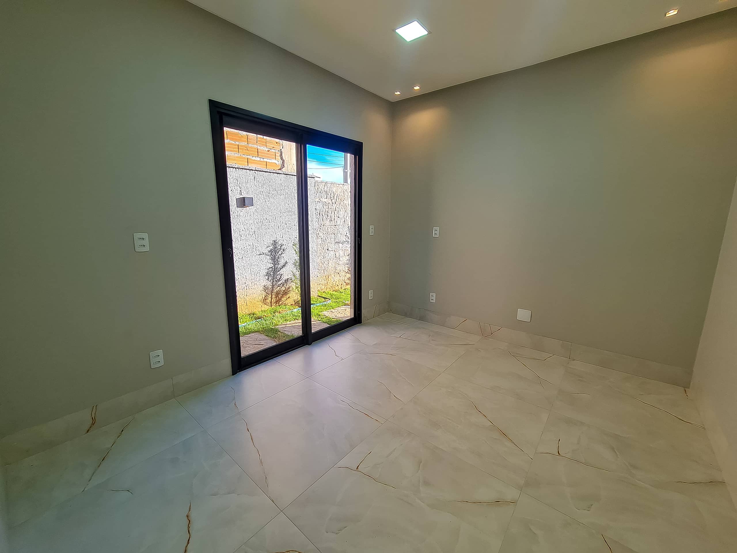 Casa Sobrado Jardins Capri 228m²