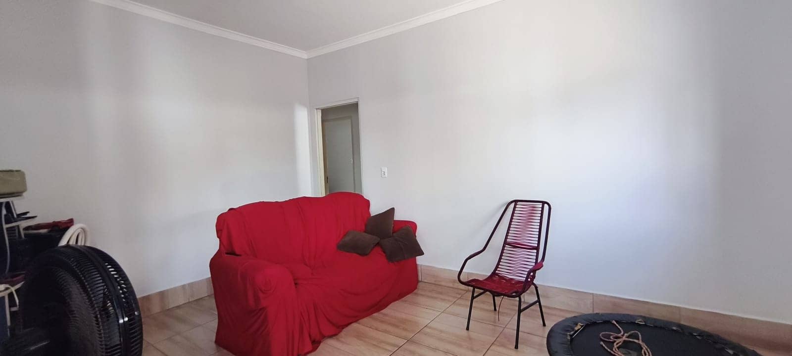 Casa com barracão nos fundos em lote de 360m²