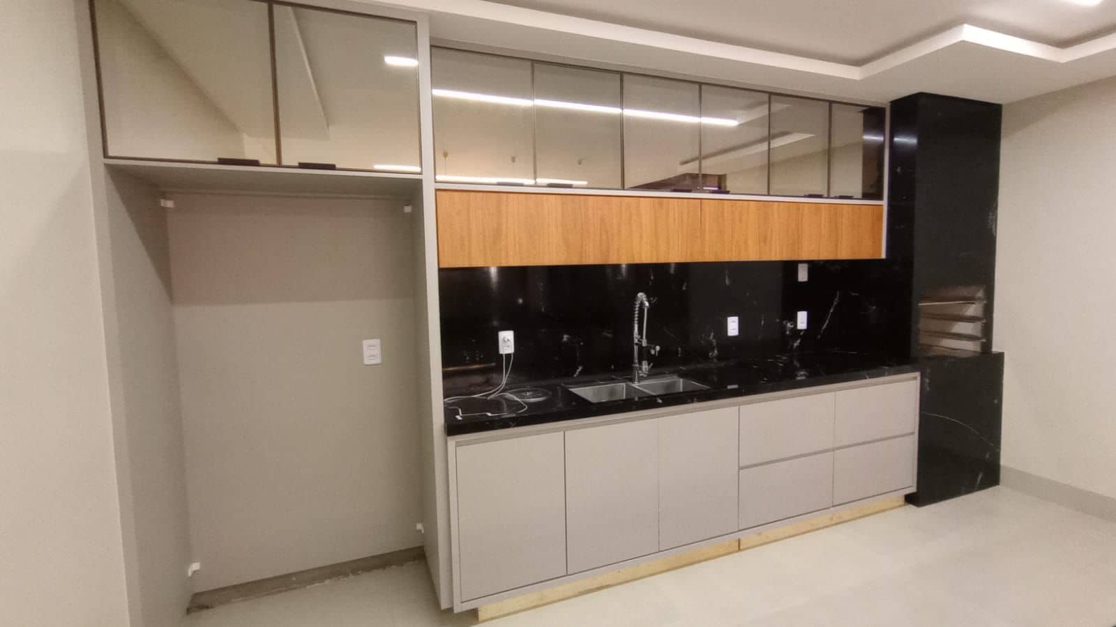 VENDE-SE CASA JARDINS SEVILHA