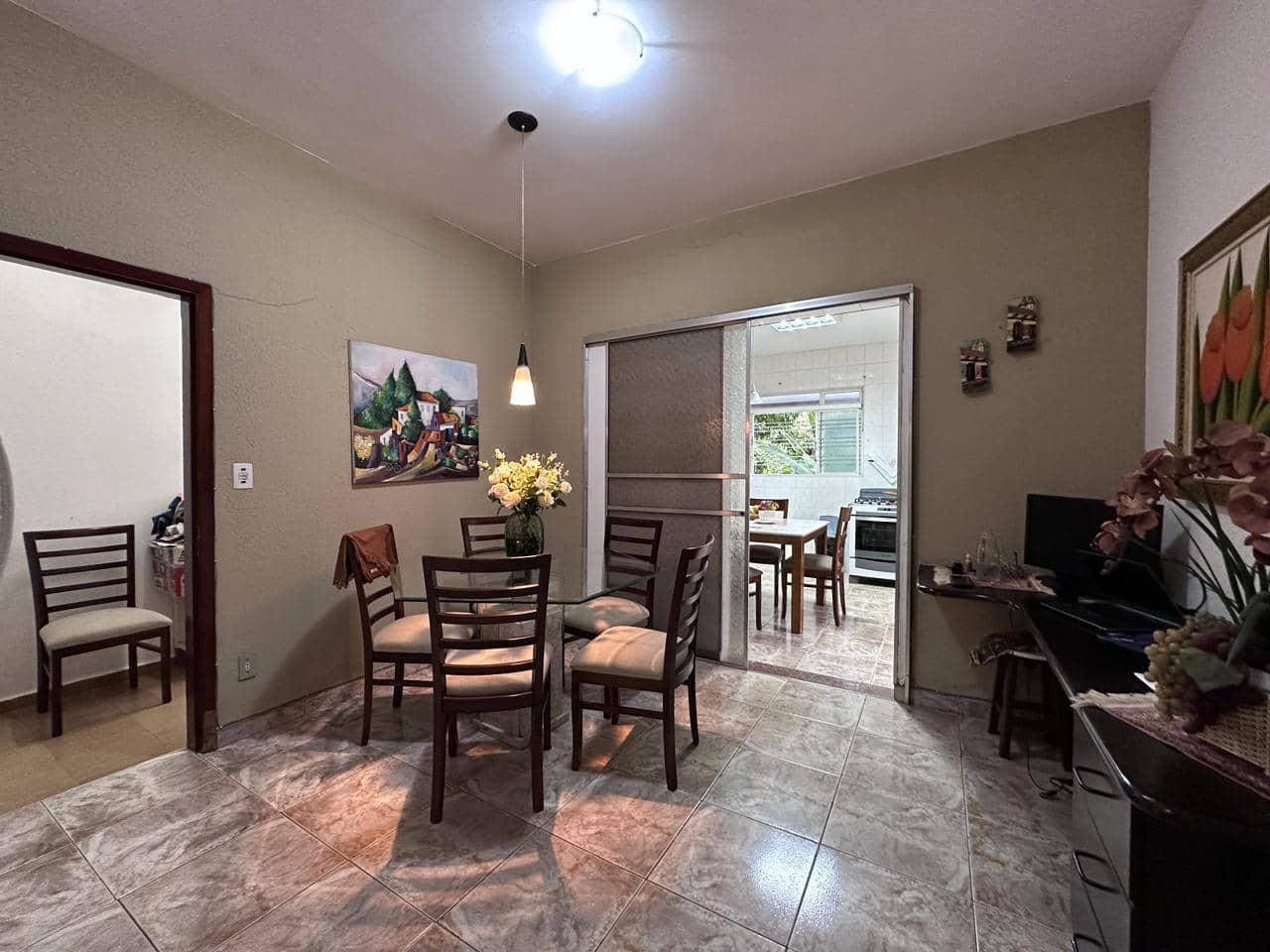 Casa Setor Aeroporto 700m²