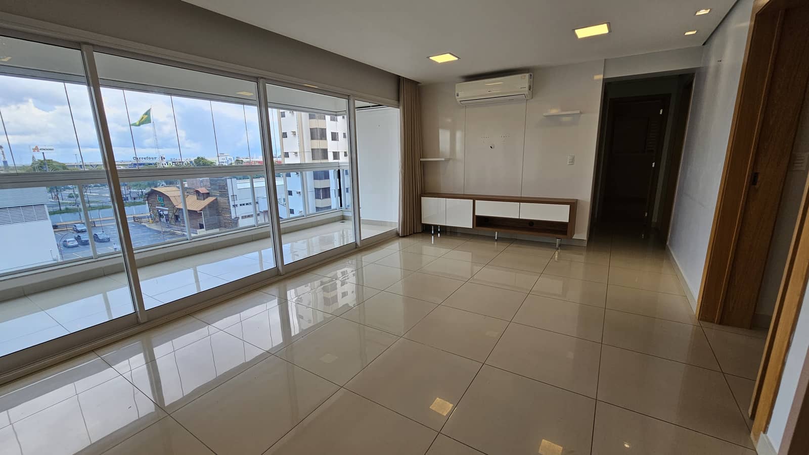 Ap Rers. M.Times  Home Convenience - Jardim Goiás 110m²