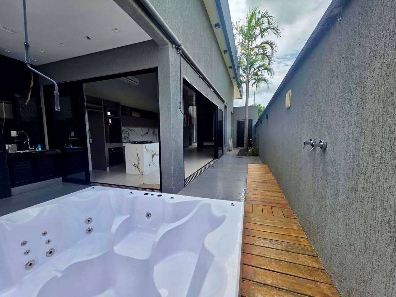 Casa Condomínio Parqville Pinheiros 300m²