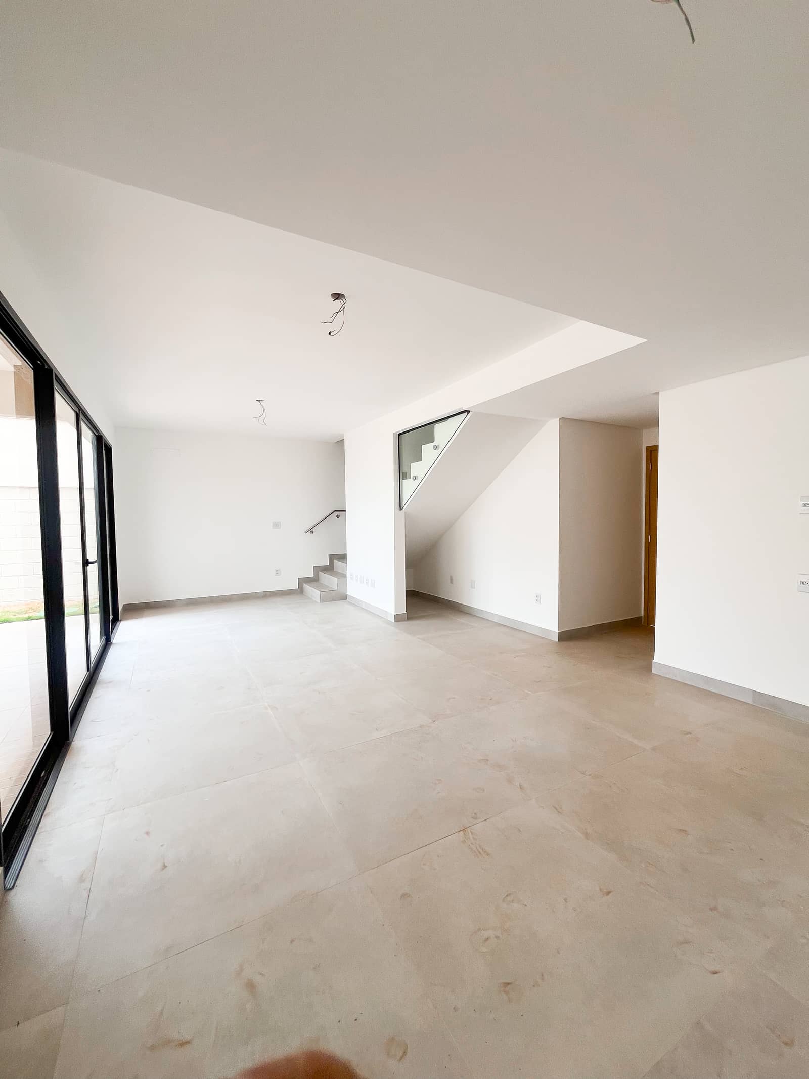 Sobrado Jardins Marselha 181m²