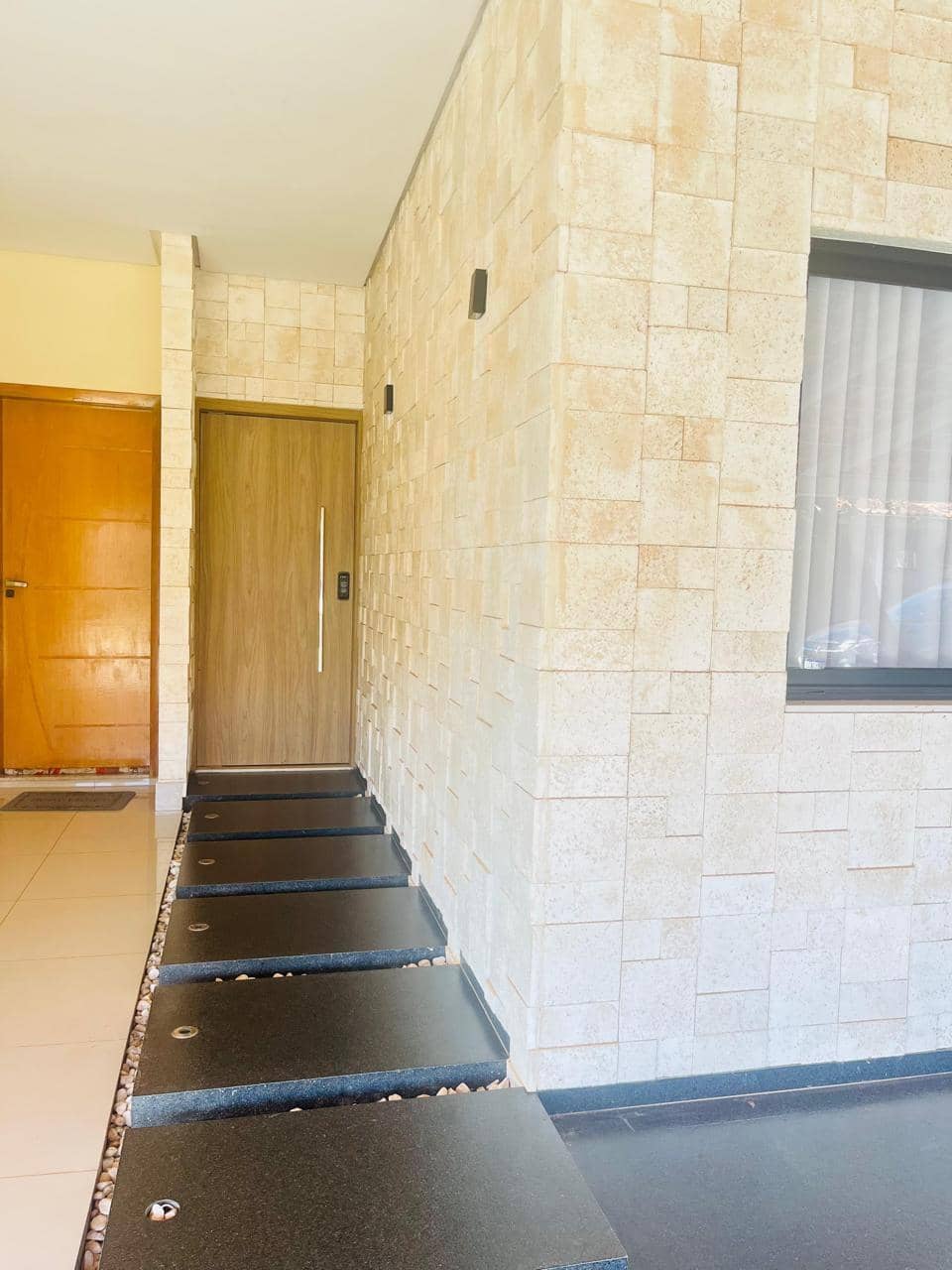 Casa Cond. Flores De Goiás 210m²