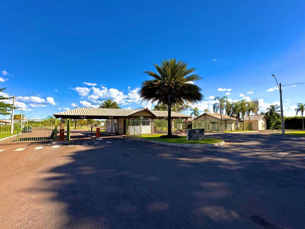 Lote No Condominio Monte Sião 1047,57 - TRINDADE