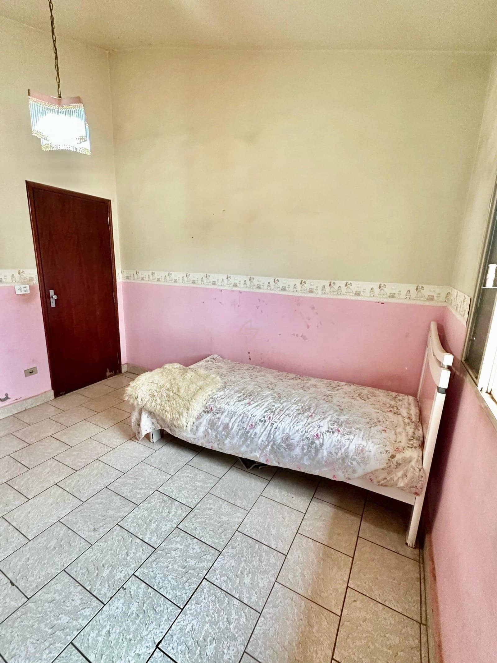 317C7F3D-1A49-4BB8-A666-59A14249F2DF