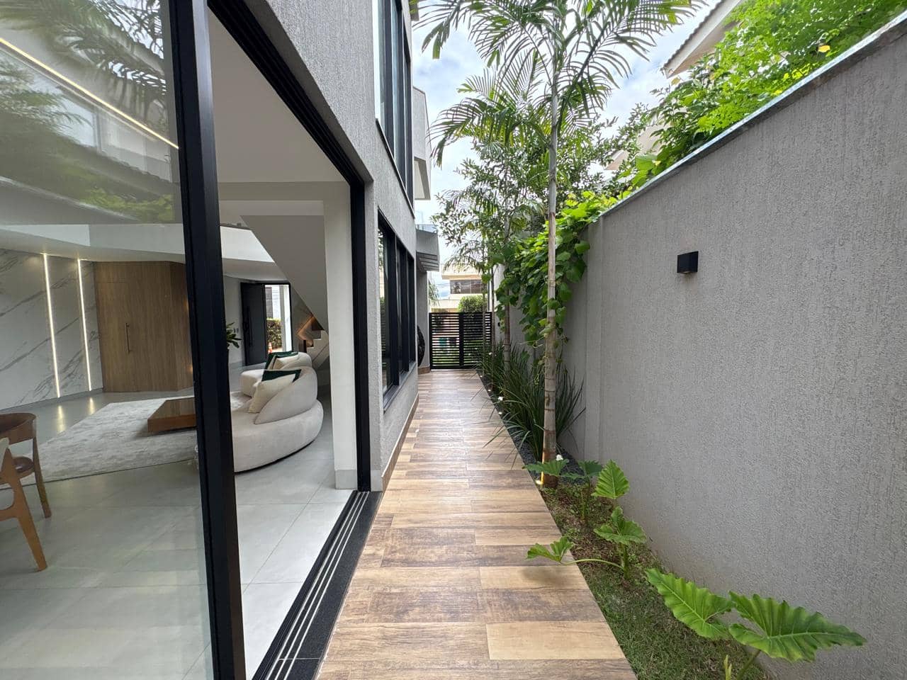 Sobrado Jardins Madri 387m² - Mobiliado