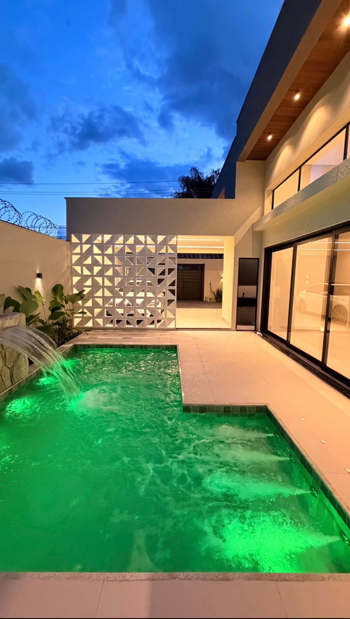 Casa Térrea Jardim Atlântico 248m²