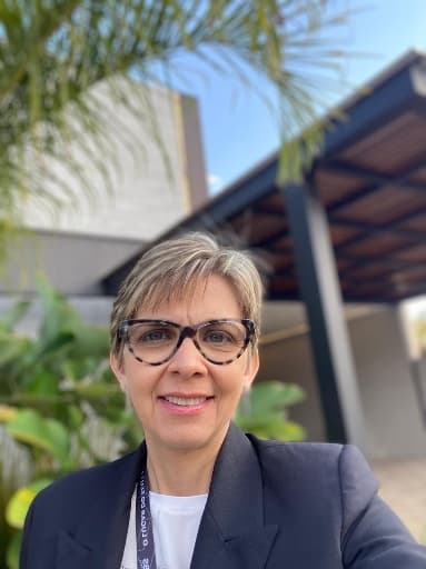 LARA DENIZE CABRAL DE SOUZA