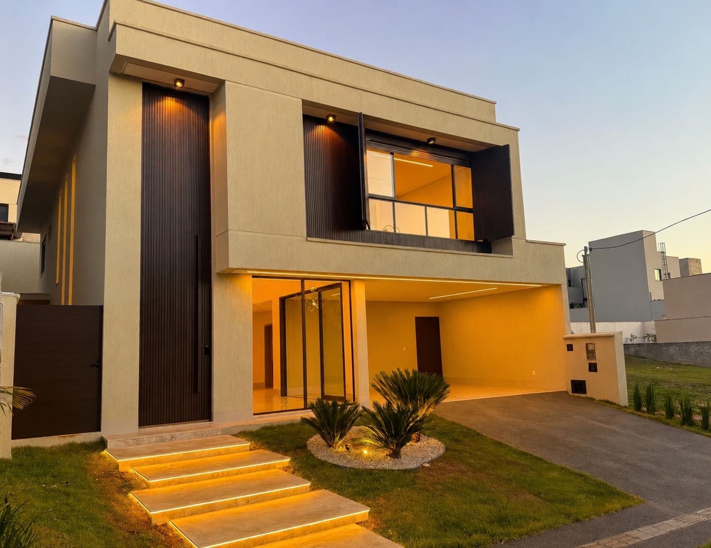 Casa Sobrado Jardins Capri 264m²