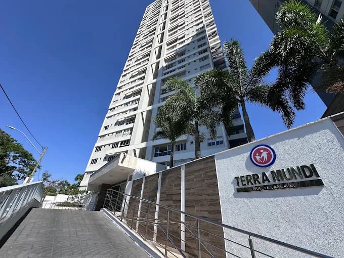Apartamento com 3 Suítes e Vista para o Parque Cascave