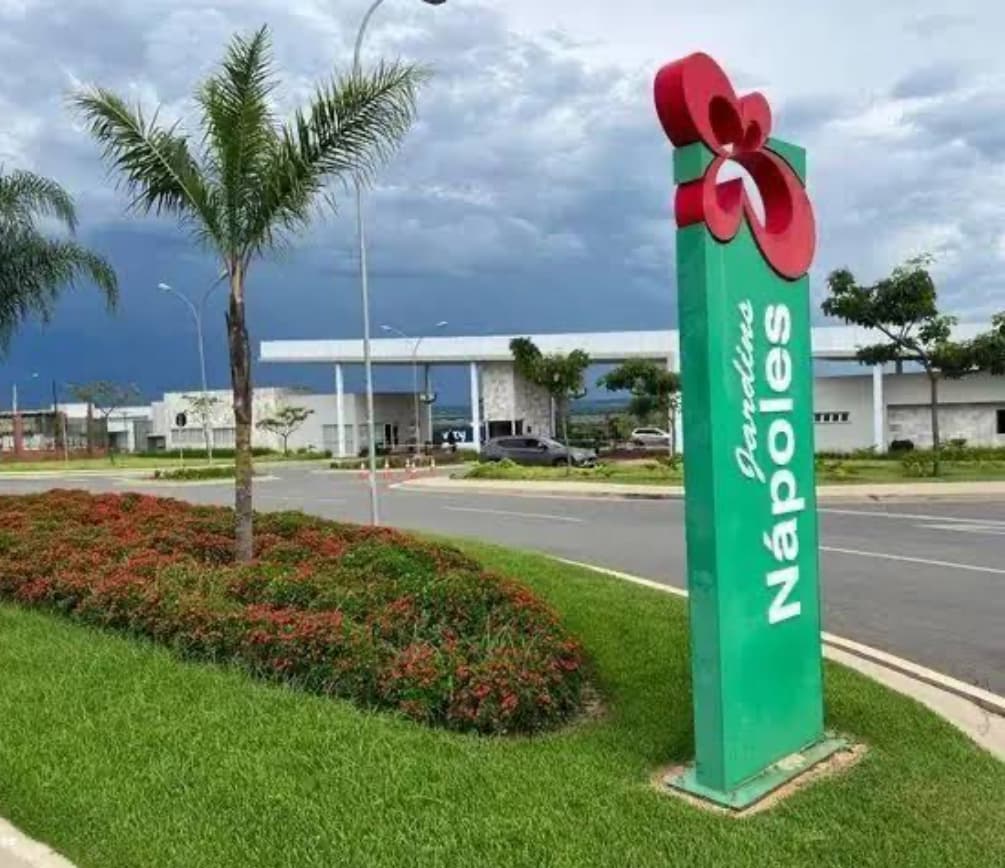 Lote no Jardins Nápoles 360m²