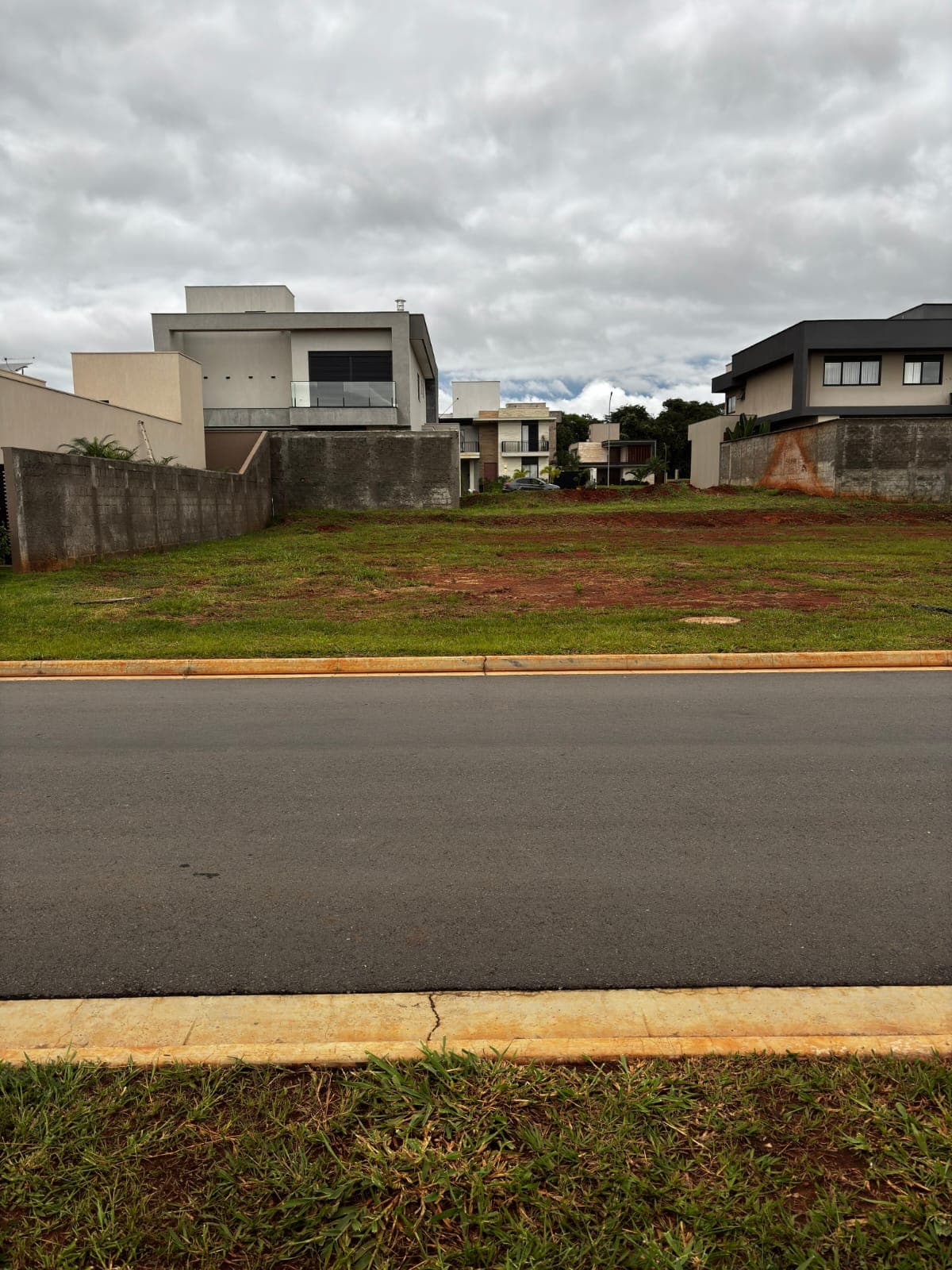 Vendo Lote Jardins França 418m²