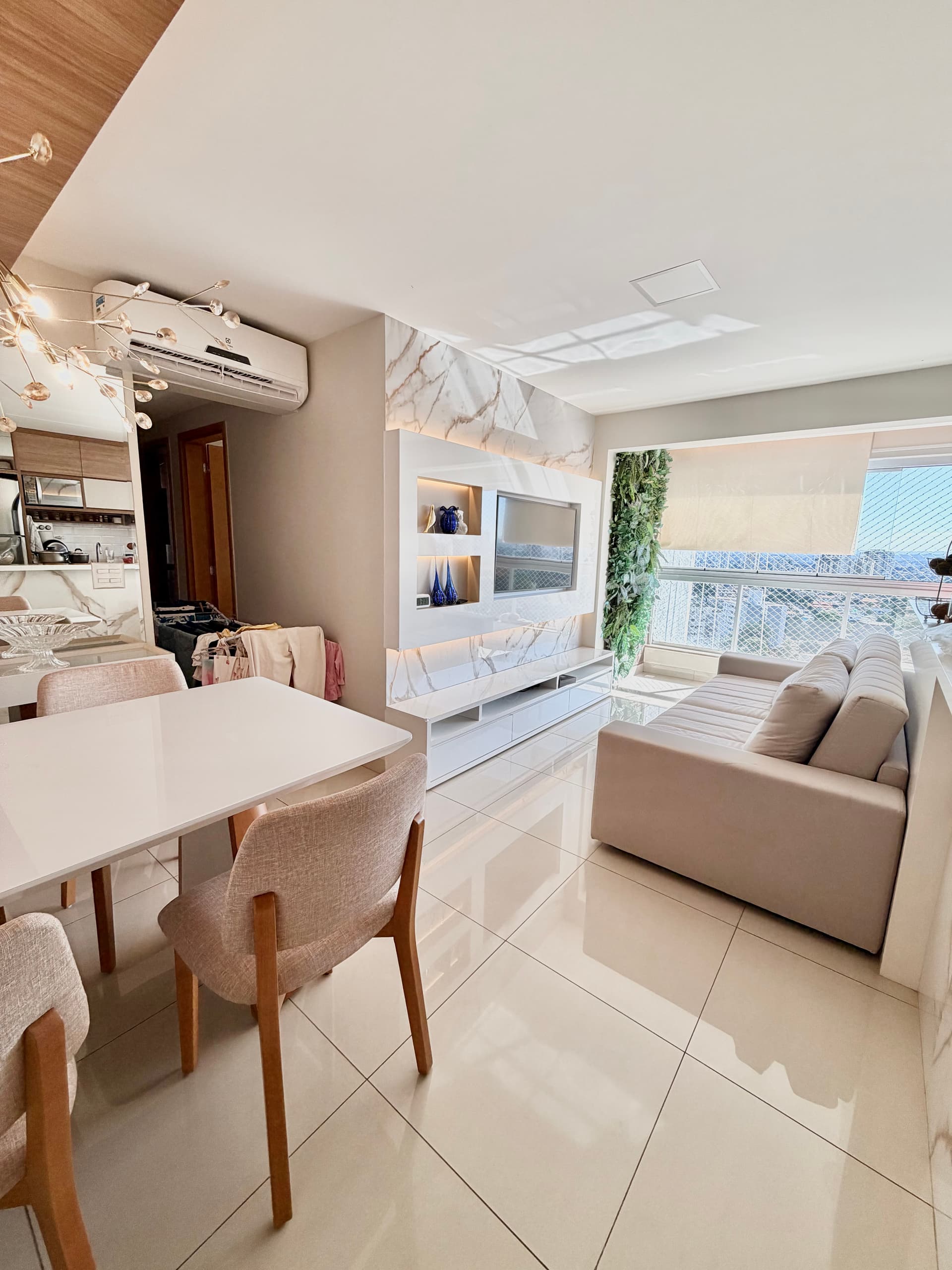Apartamento Setor Oeste MOBILIADO - Feel Home Lago das Rosas 77m²