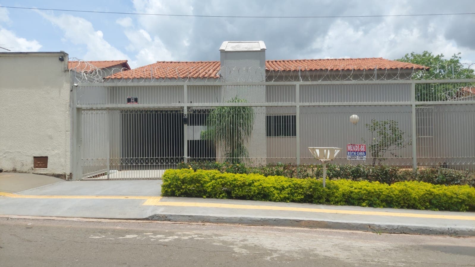 Casa  Balneário Meia Ponte - 222m²